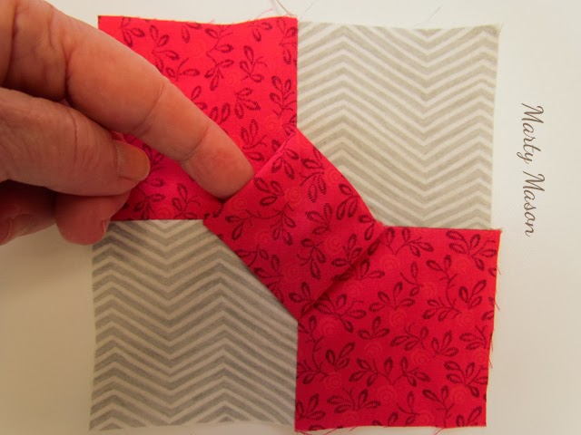 3-Dimensional bowtie quilt block by Marty Mason 