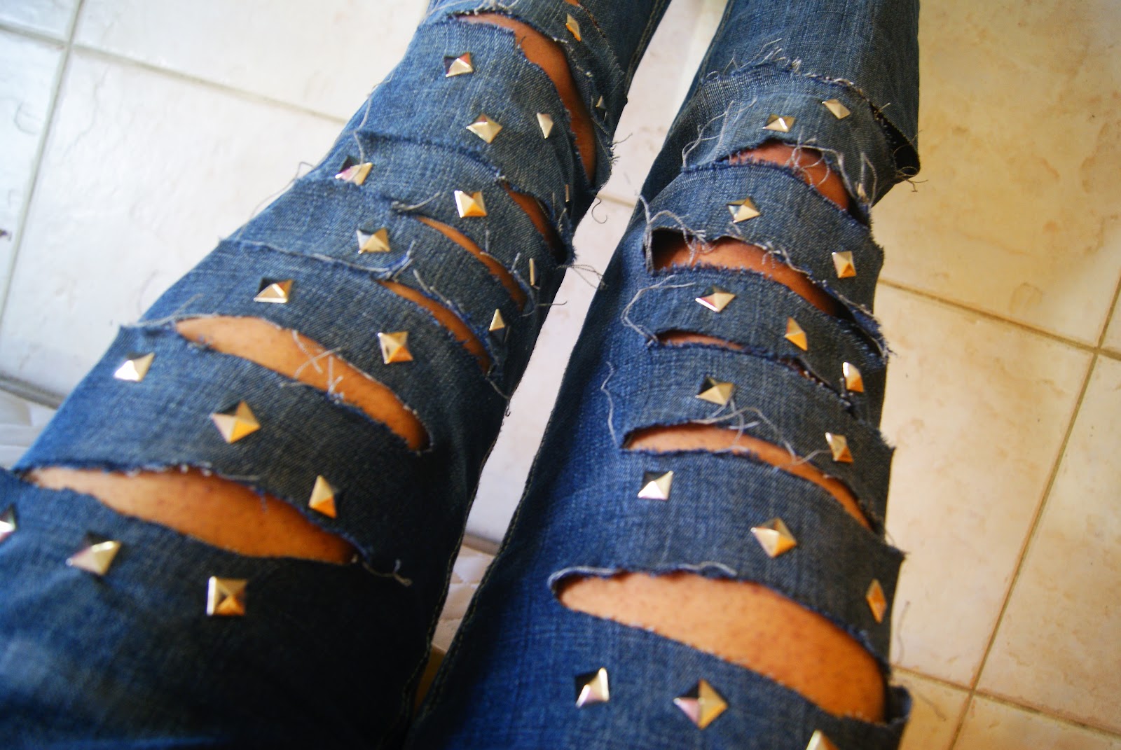 DIY Ripped Jeans. Wiki Teen