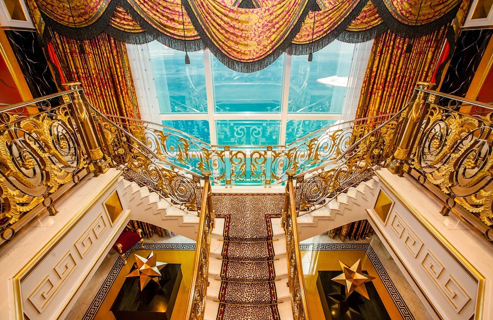 Отель парус внутри Отель парус внутри