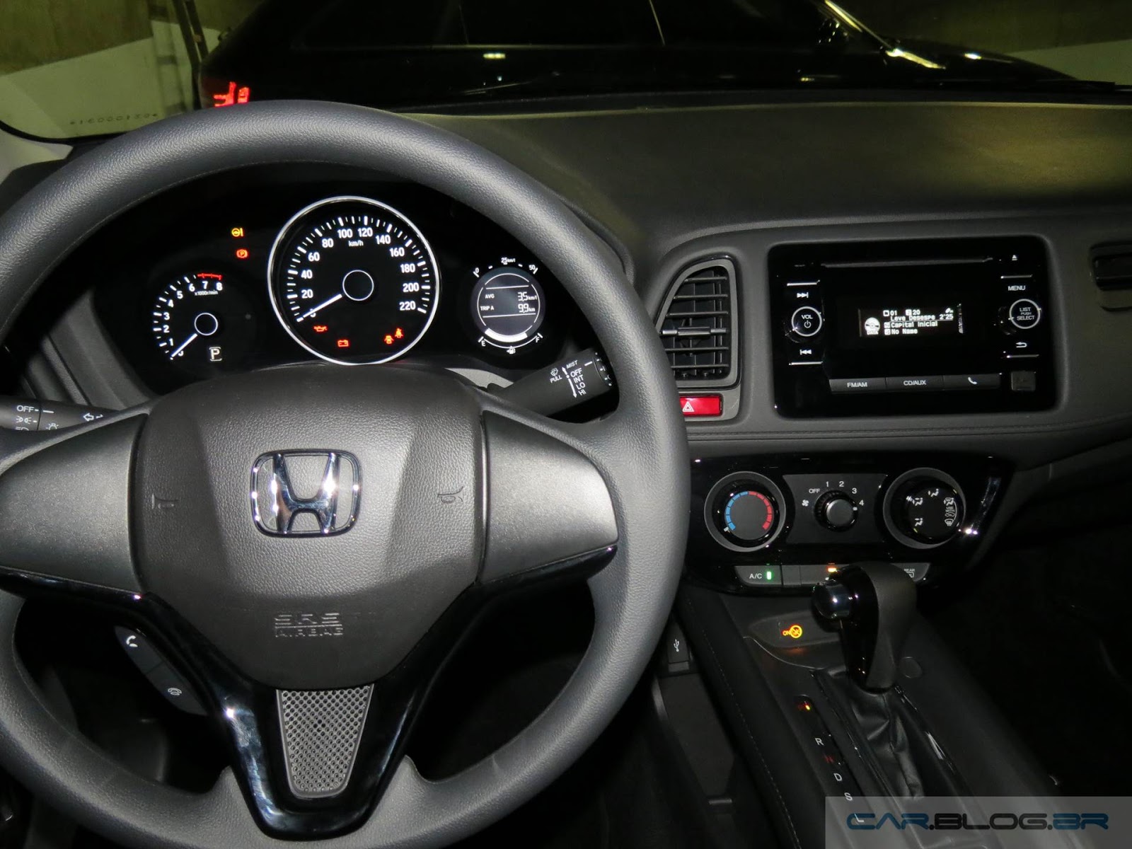 Honda HR-V EX (versão intermediária): vídeo e detalhes