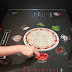Memesan Pizza Dan Bermain Game Dengan Meja Layar Sentuh Ini
