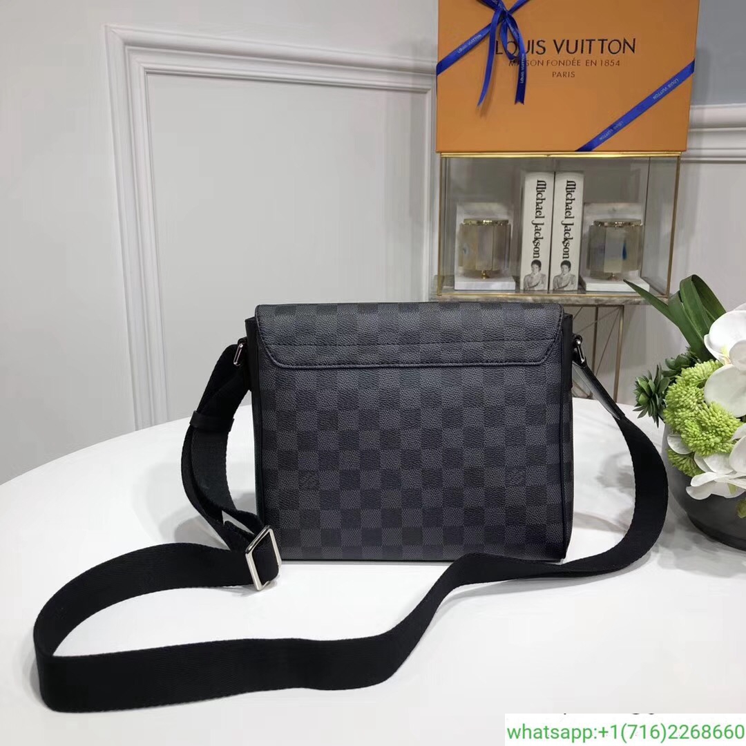Сумка Louis Vuitton почтальонка