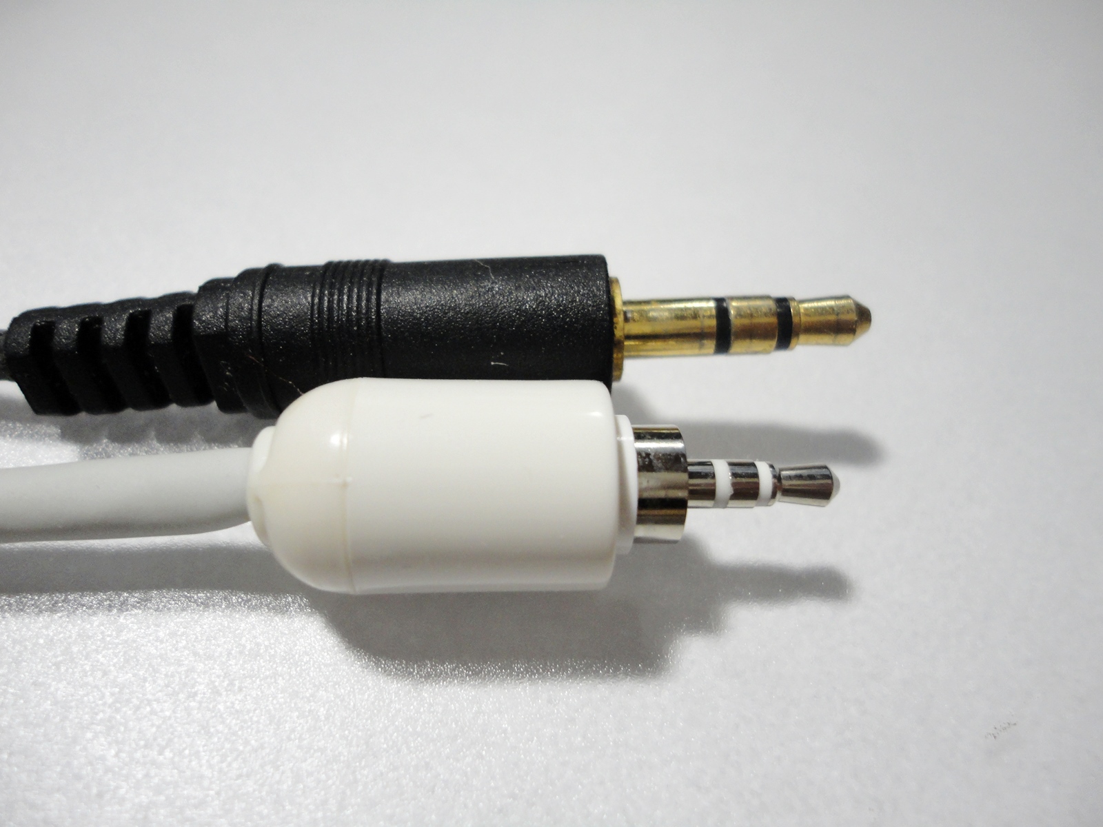 flip out circuits Apple Pro Speakers をふつーのアンプにつないで鳴らす