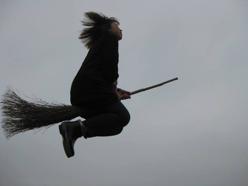 Картинка бегу волосы назад смешная