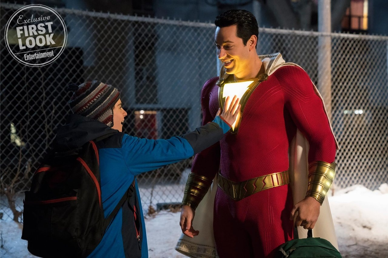 Últimas Tendencias ¡Aquí hay una gran foto nueva de SHAZAM de DC