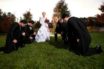 Superman y Harley Quinn se casan.
