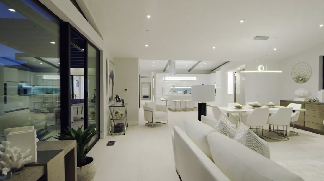 31 Photos vs. 2570 Park Ave - Luxury Home & Interior Design Video Tour 31 Photos vs. 2570 Park Ave - Luxury Home & Interior Design Video Tour