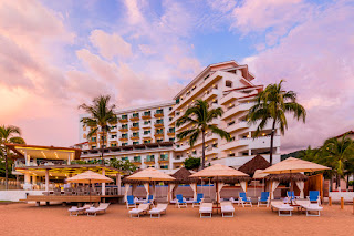 Villa Premiere Boutique Hotel & Romantic Getaway viewed from the beach, Puerto Vallarta