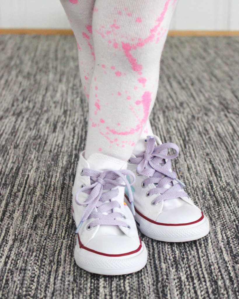 These DIY Boden inspired rainbow shoes are so cool! Perfect for celebrating spring! 
