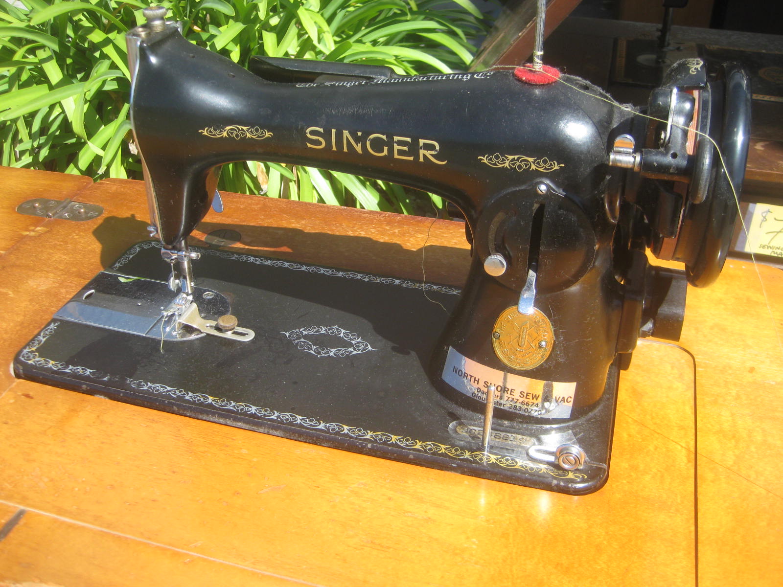 UHURU FURNITURE & COLLECTIBLES SOLD Antique Singer Sewing Machine