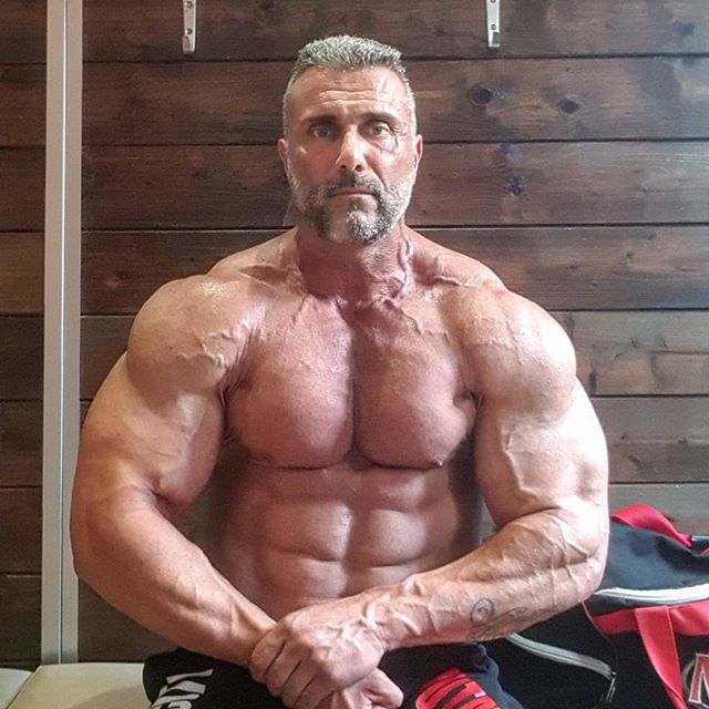 Алессандро СЭВИ бодибилдер