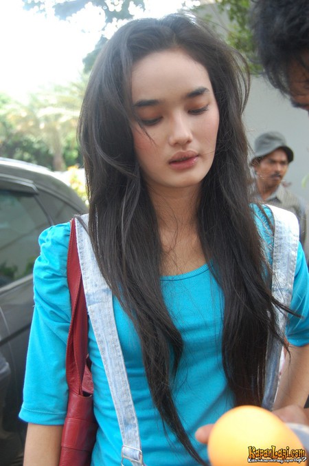 Semewew Foto Cantik Faby Marcelia