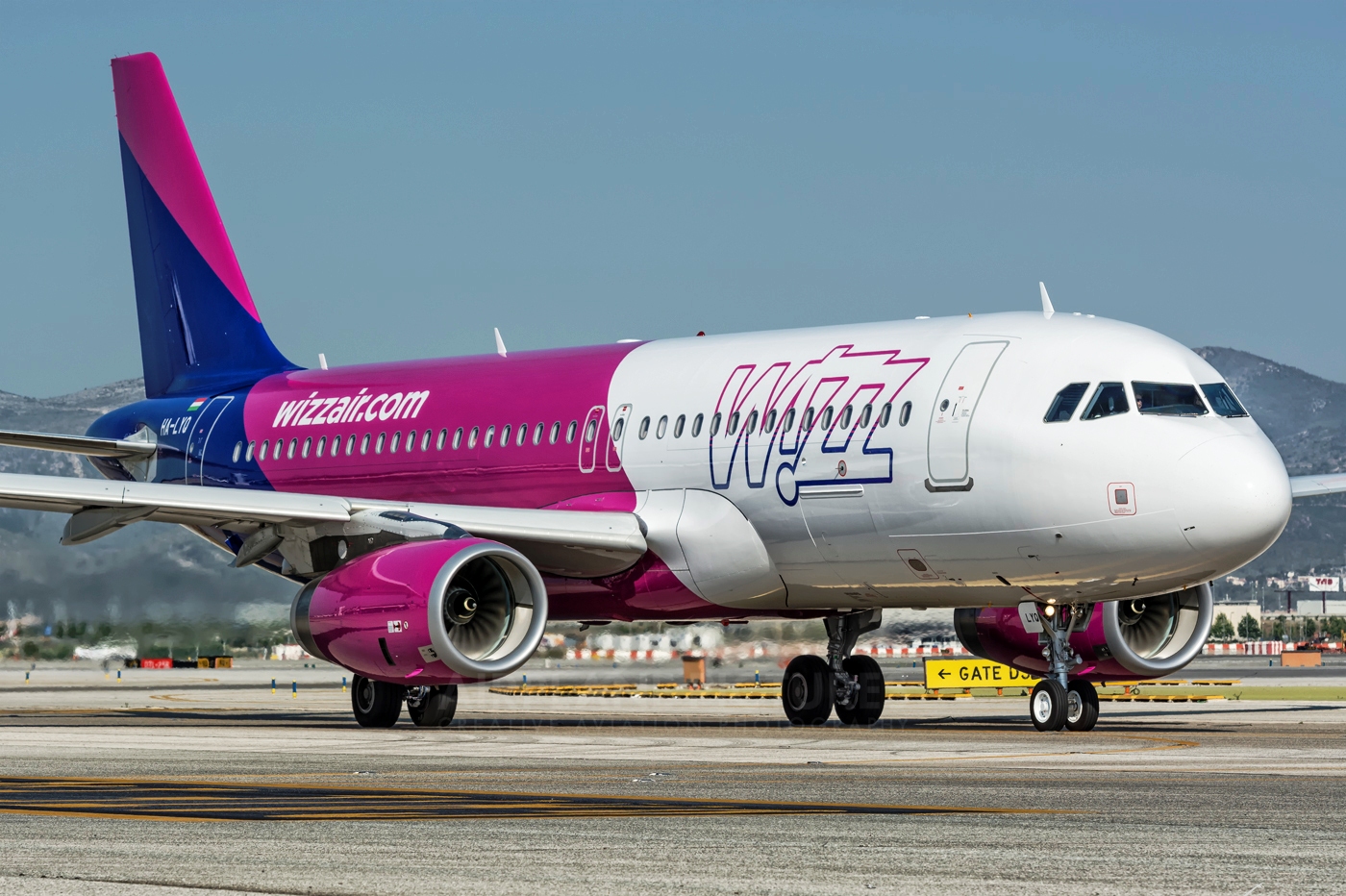 Wizz Air confirms new Pristina service Wizz Air confirms new Pristina service