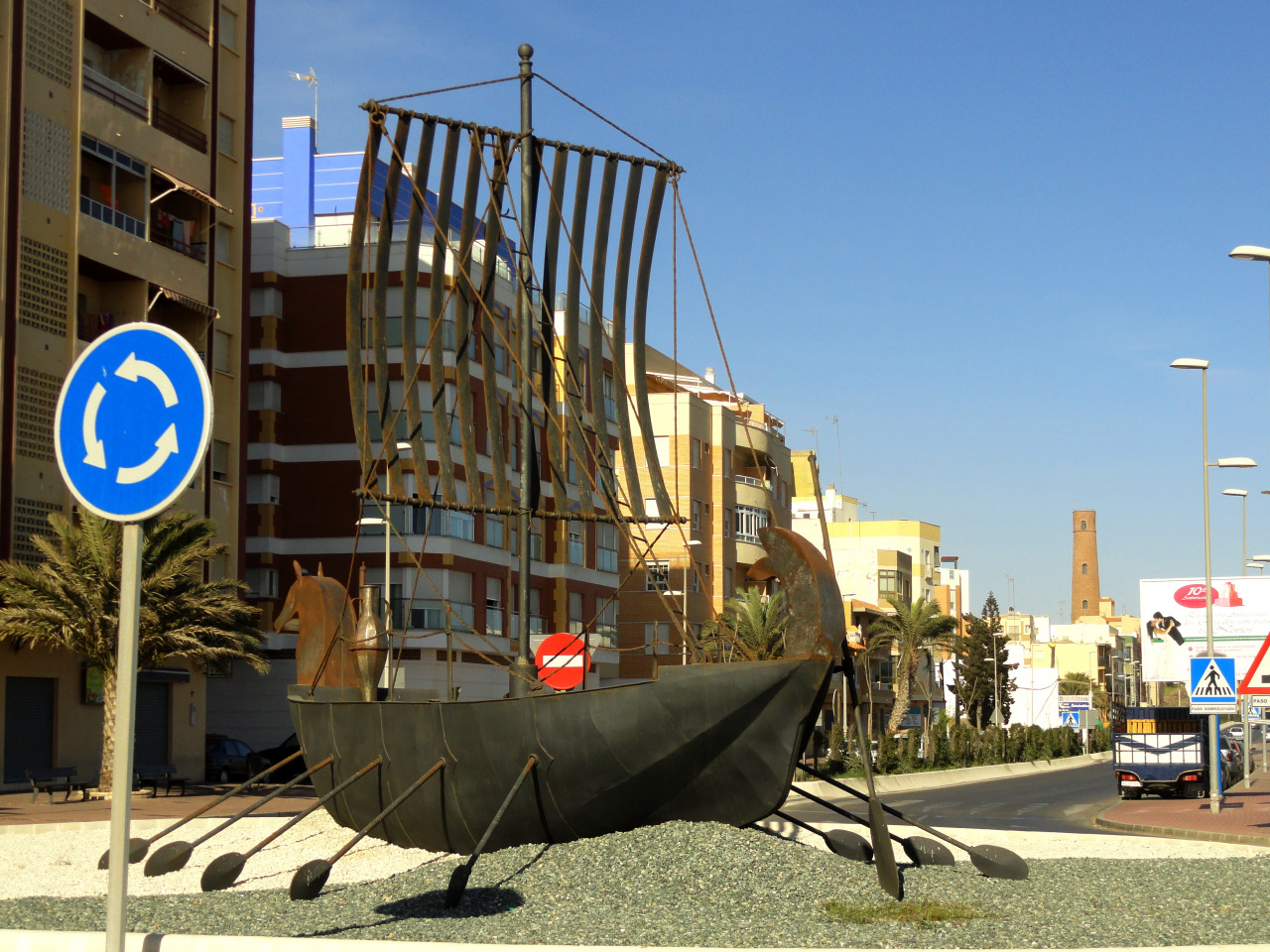 Foto de BARCO FENICIO en Adra, Almería