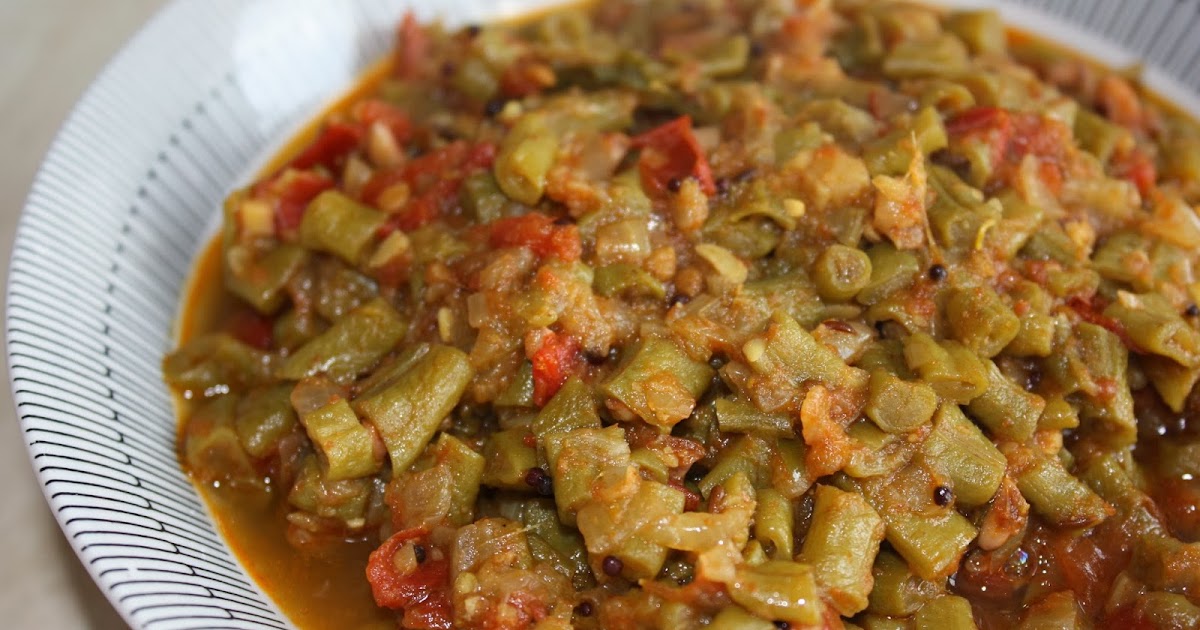 Yummylicious...Scrumptious.....: Barbati (Long Yard Beans) Curry