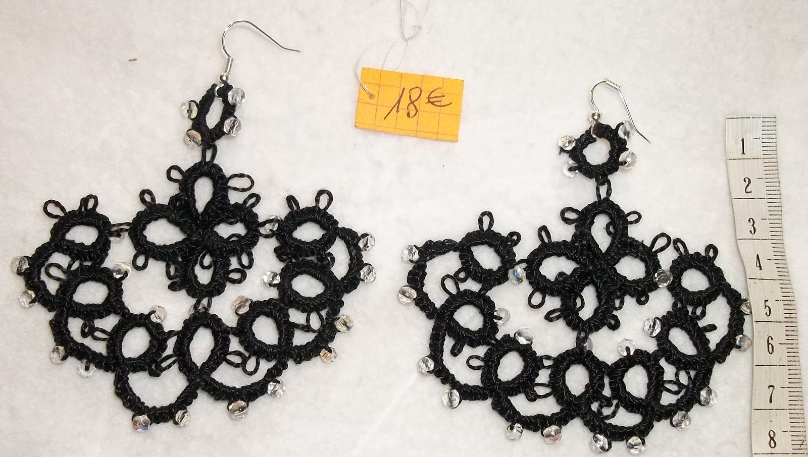 bijoux dentelle,tatting,accessoires............. boucles d'oreilles en