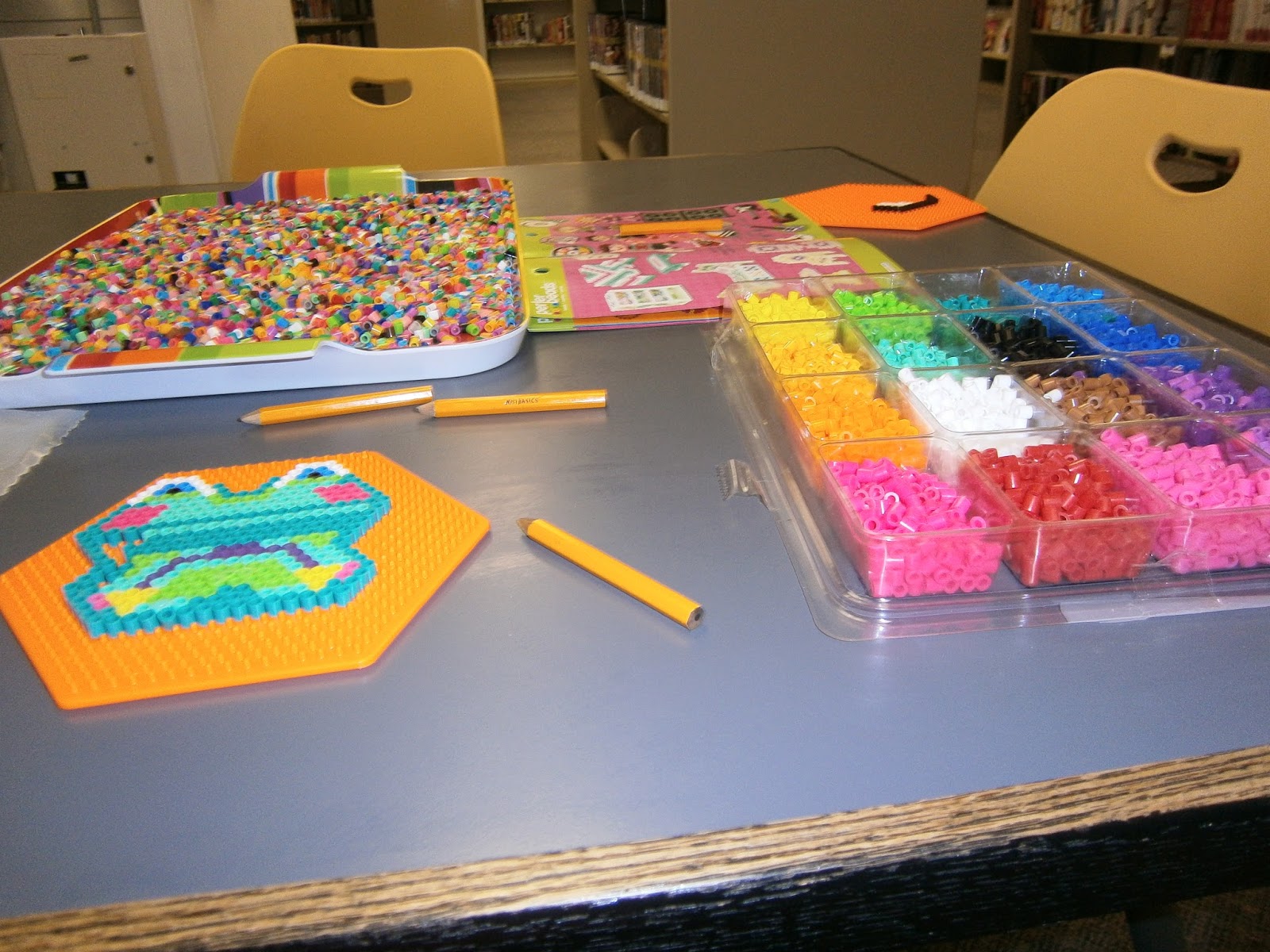 Dixon and Moody Neighborhood Libraries Dixon Gallery