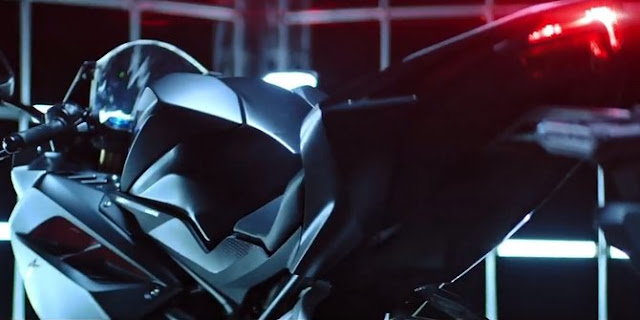 GARANG : Wajah Baru Honda CBR 250RR Yang Resmi Rilis, Penantang Kawasaki Ninja 250 GARANG : Wajah Baru Honda CBR 250RR Yang Resmi Rilis, Penantang Kawasaki Ninja 250