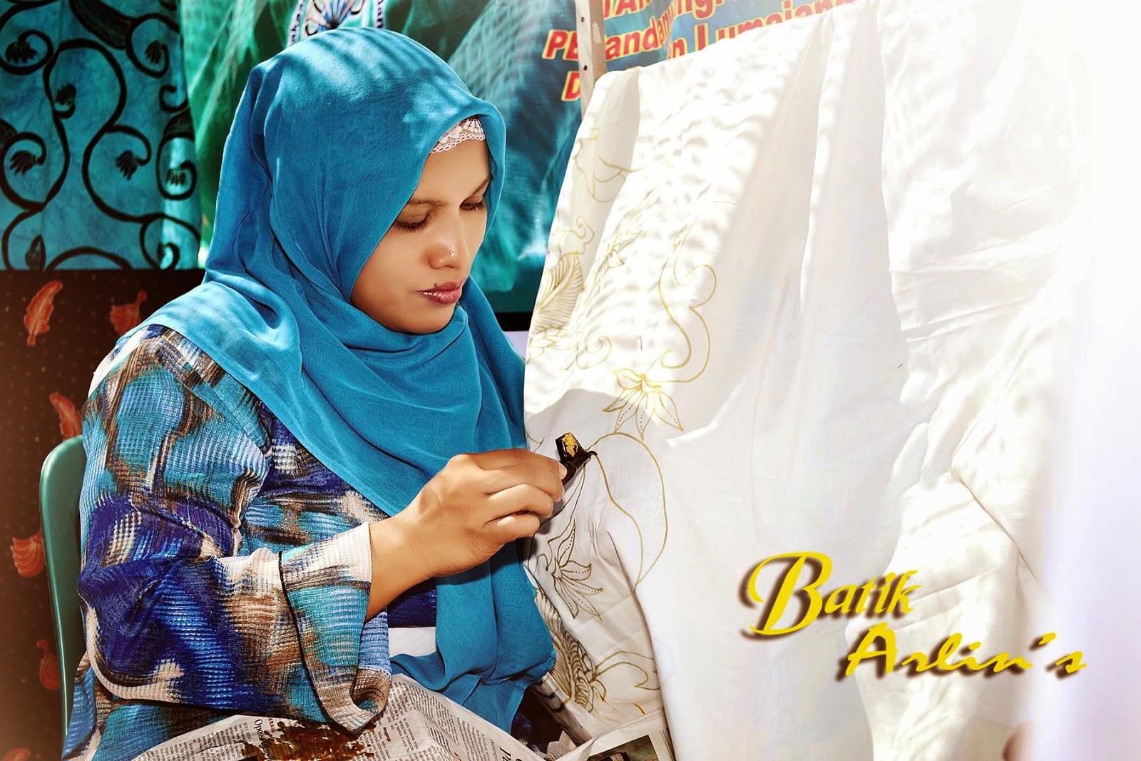 Hari Batik Nasional, Kenakan Batik Lumajangan - KIM SINAR HARAPAN