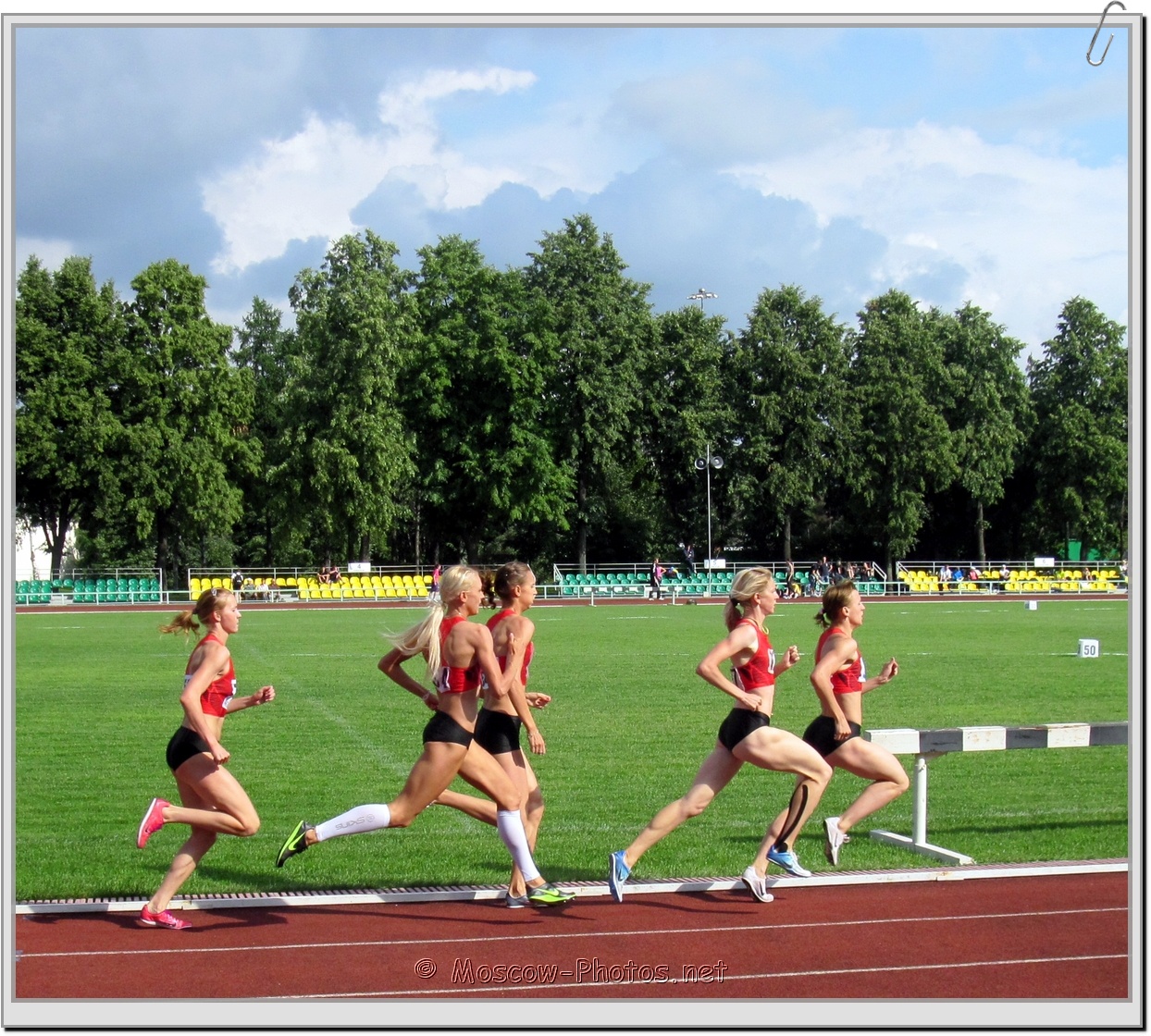 Long-distance runners at Moscow Athletics Open 2011