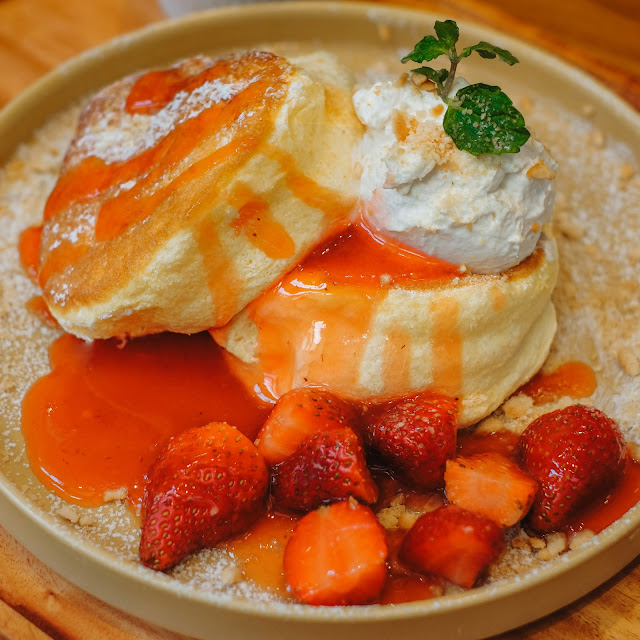 PAN & CO JAPANESE FLUFFY PANCAKES KELAPA GADING eatandtreats