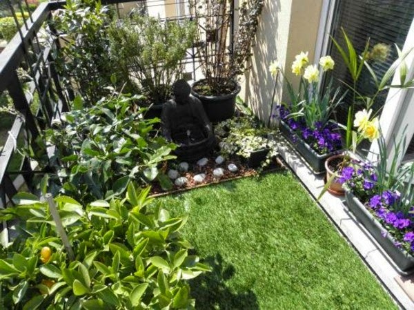 Artificial grass for a balcony, terrace or garden &#8211; great examples!