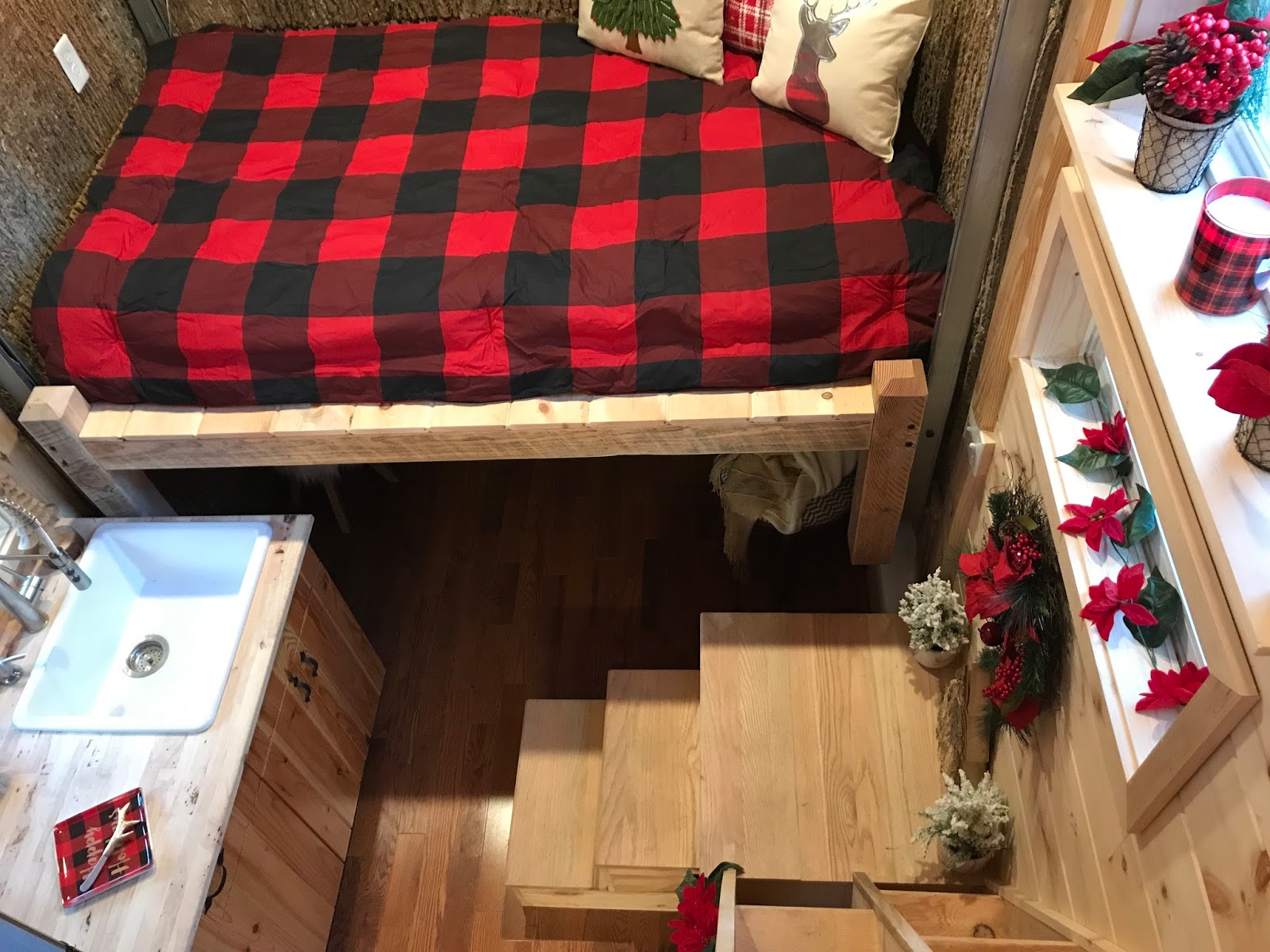 The Winter Haven By Incredible Tiny Homes [ TINY HOUSE TOWN ]