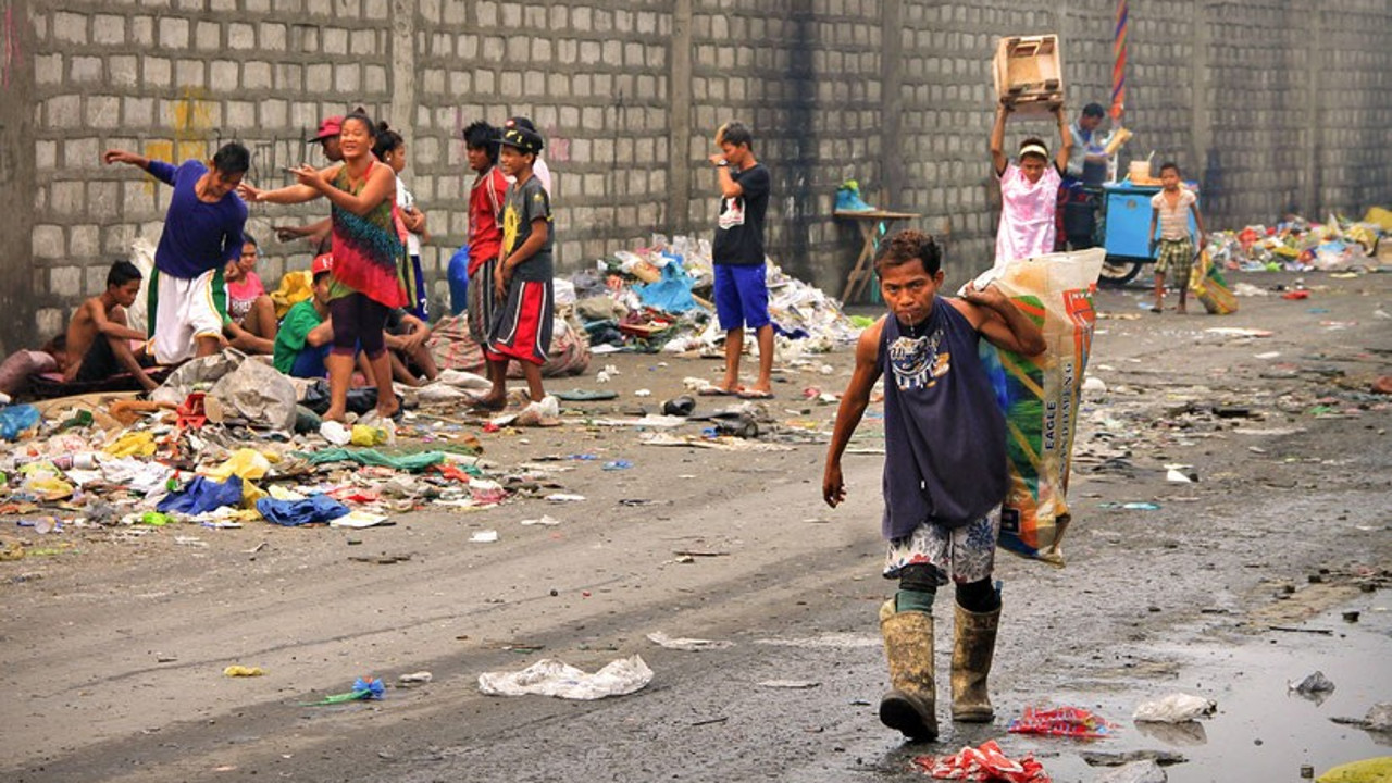 How The Culture Of Littering Also Helped In The Philippines' Degradation