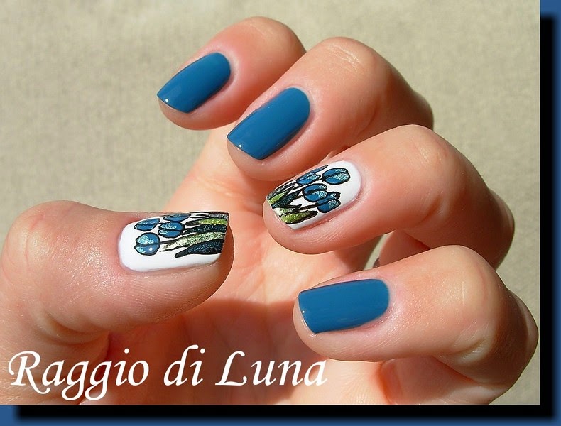 Raggio di Luna Nails: Teal holo tulips and post n° 1000! :-)