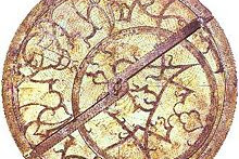 Nih Ibnu Al-Shatir - Penemu Jam Astrolab, Jam Matahari, Kompas Pertama Kali