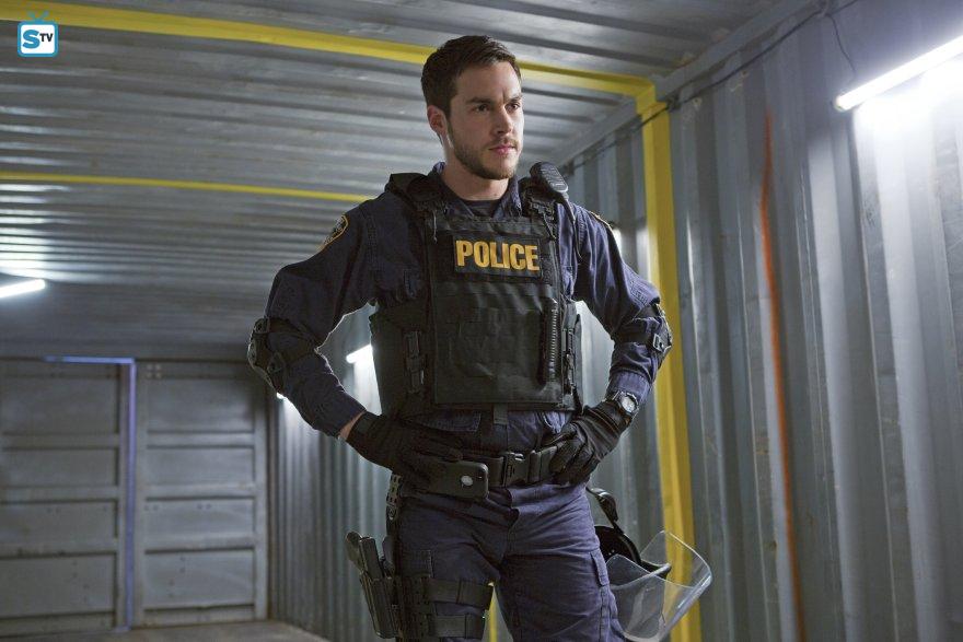 Containment - Episode 1.08 - There's a Crack in Everything - Press Release, Promos, Sneak Peek, Photos + Producer's Preview
