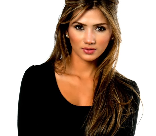 JULIANA GAVIRIA MODELO Y ACTRIZ COLOMBIANA