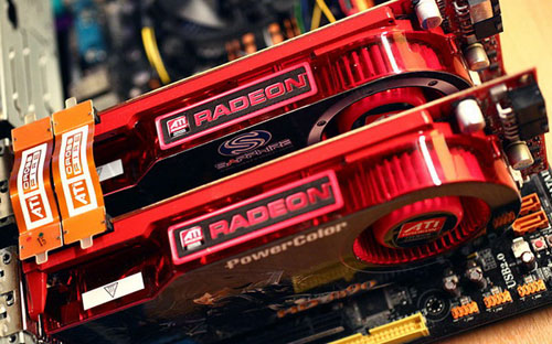 AMD Radeon CrossfireX dipasang pada slot PCl Express x16 3.0