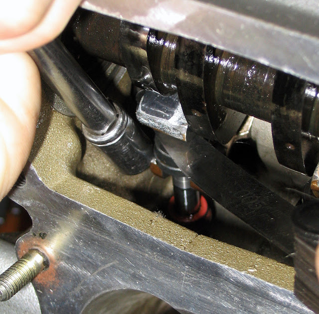 OddBike How to Adjust Ducati Desmo Valves