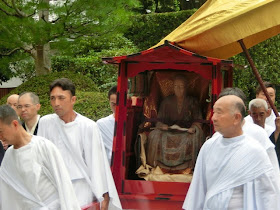 �������J�R��