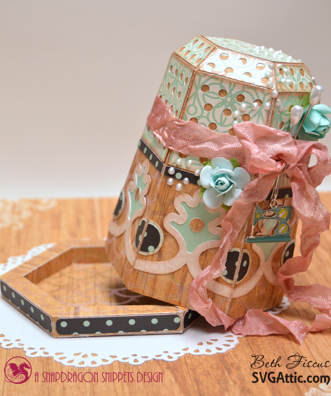 Beth's Beauties Shabby Chic Thimble Box