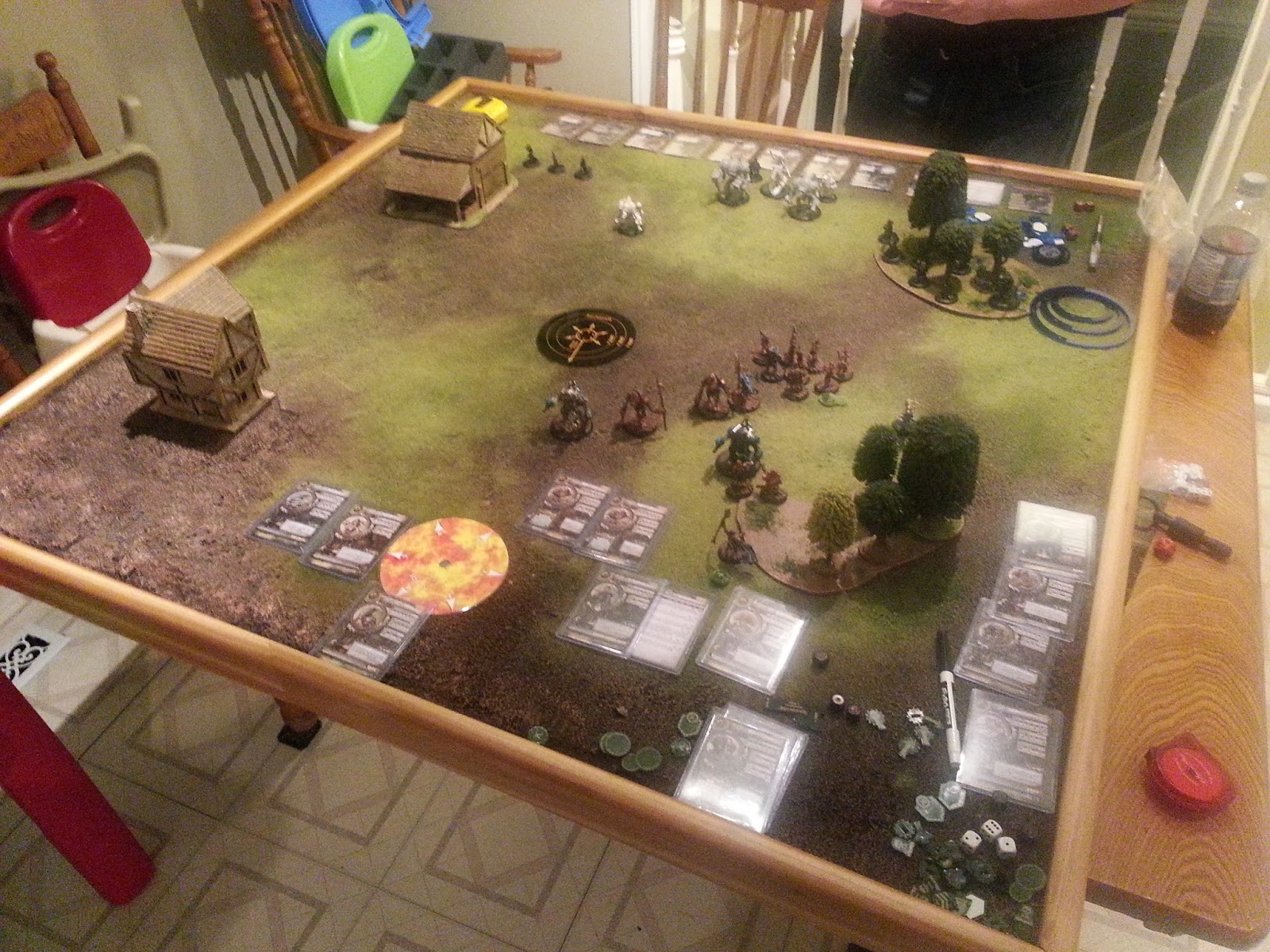 Playmats 2d Terrain - Burning Forest, saderīgs ar Warmachine & Hordes un citām miniatūru spēlēm un rpg