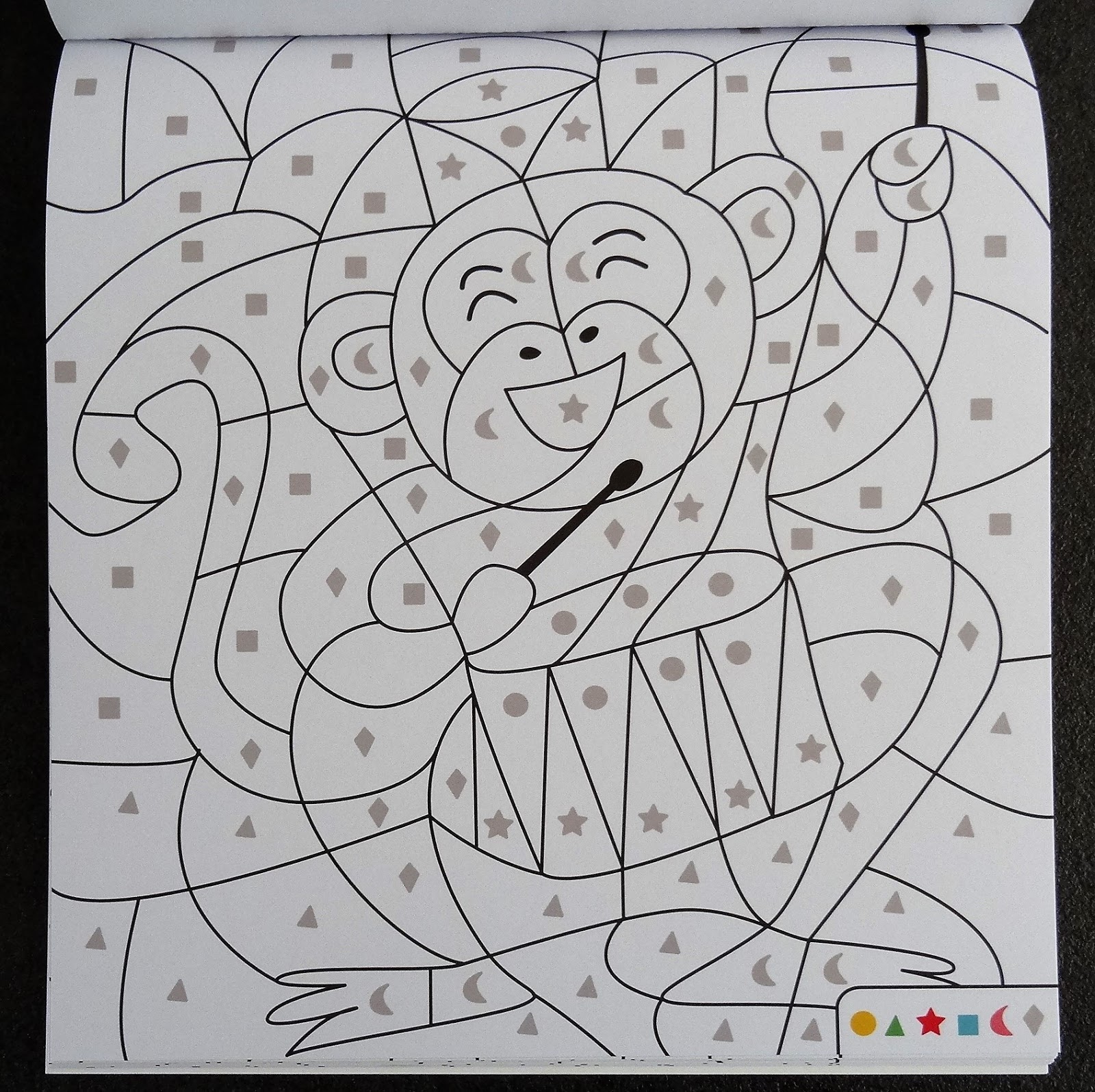the crayon blog french crayola coloring books complete with crayolas livre de coloriage trolls dreamworks