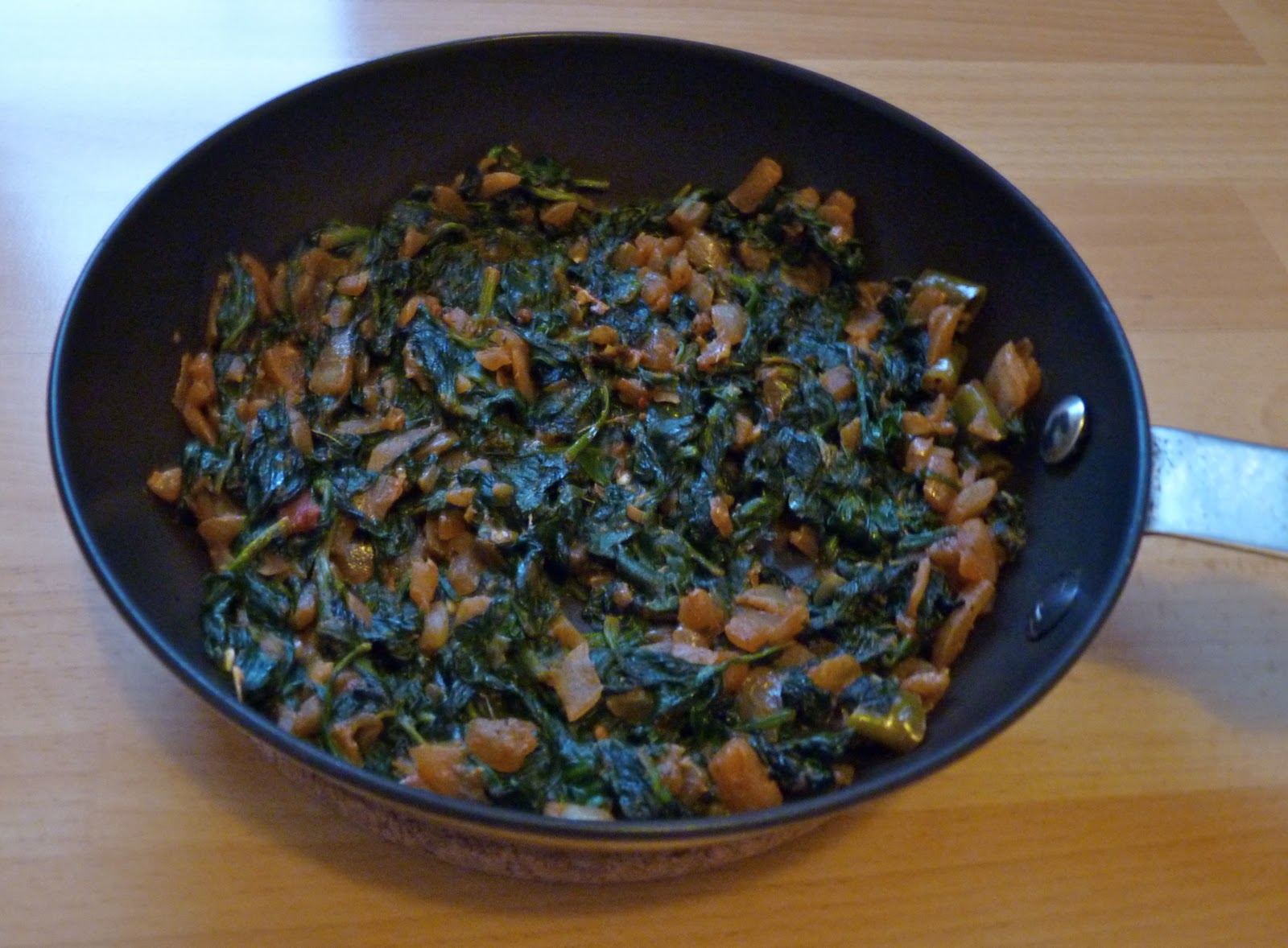 En Samayal Arai ALOO PALAK / POTATO SPINACH CURRY