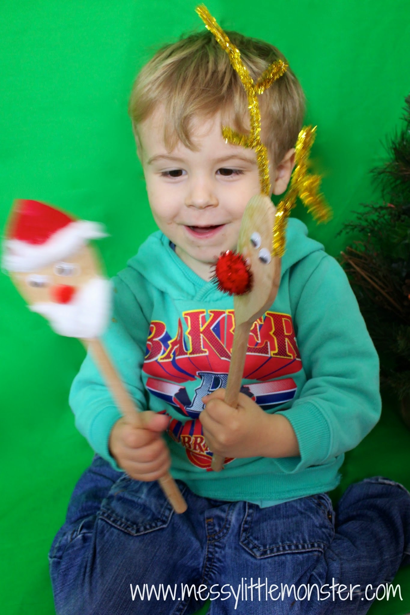 making christmas spoon puppet craft