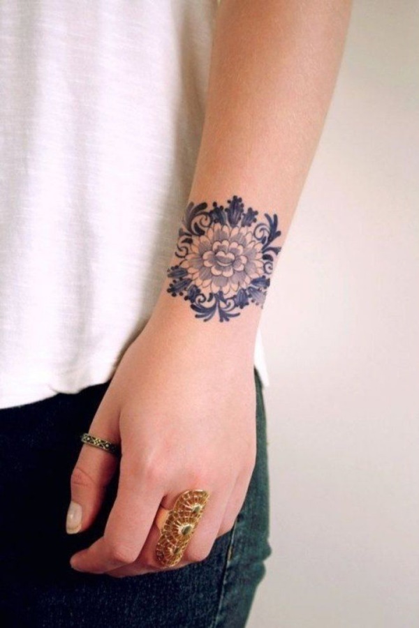 Mini tatuagens de flores para as mulheres Mini tatuagens de flores para as mulheres