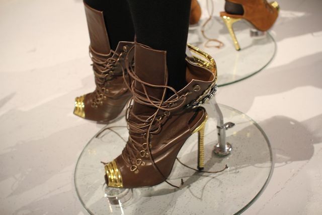 Fashion escapade bounded by fantasy: More Fabulous Steampunk Shoes