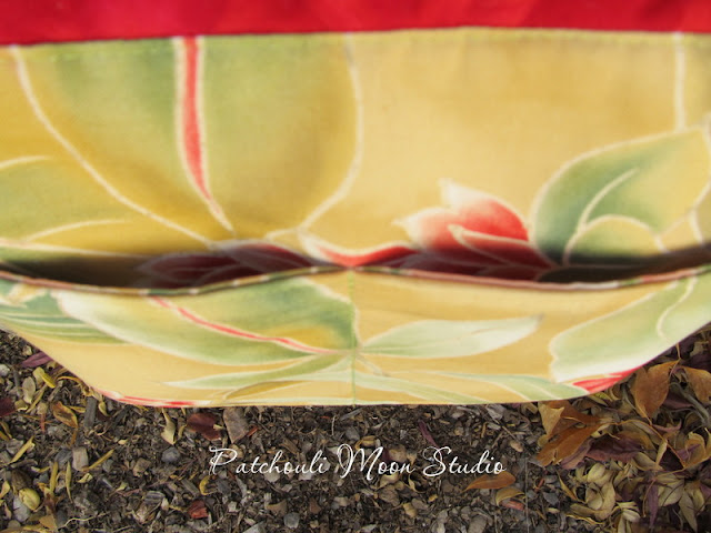 Patchouli Moon Studio~ Good to Go Messenger Bag Small