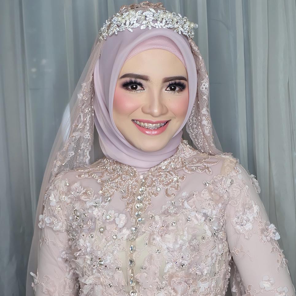 28 Make Up Pengantin Hijab Simple | Gaestutorial