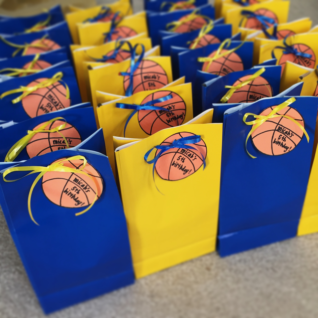 I Heart Baking Basketball Cupcakes