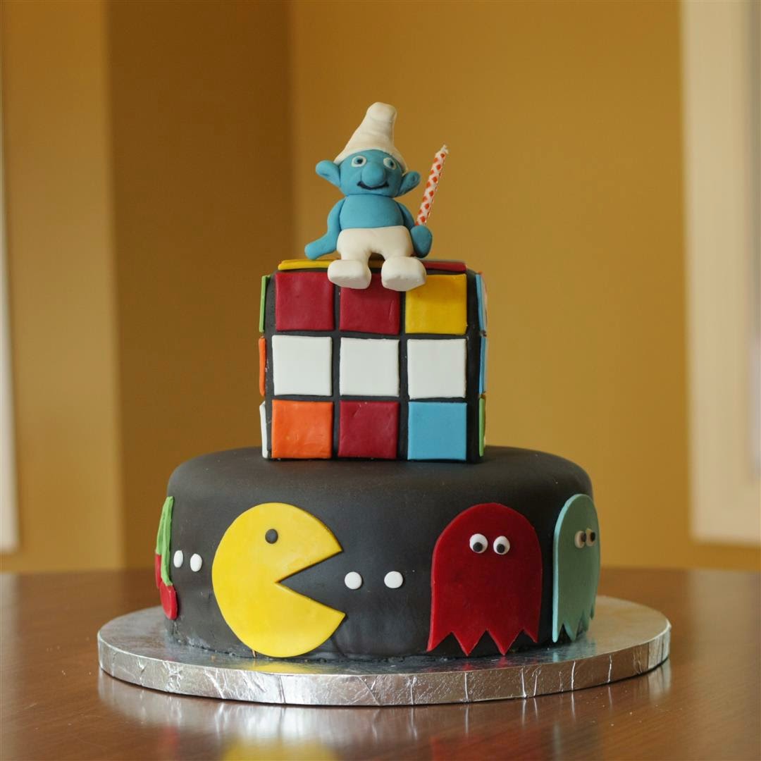 The best thing from the '80s birthday cake