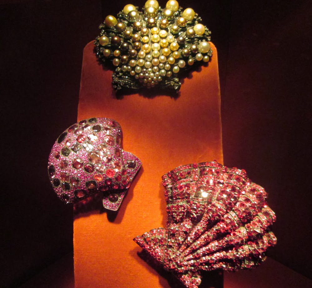 Jewelry News Network A Look Inside the ‘Jewels By JAR’ Met Museum Exhibition