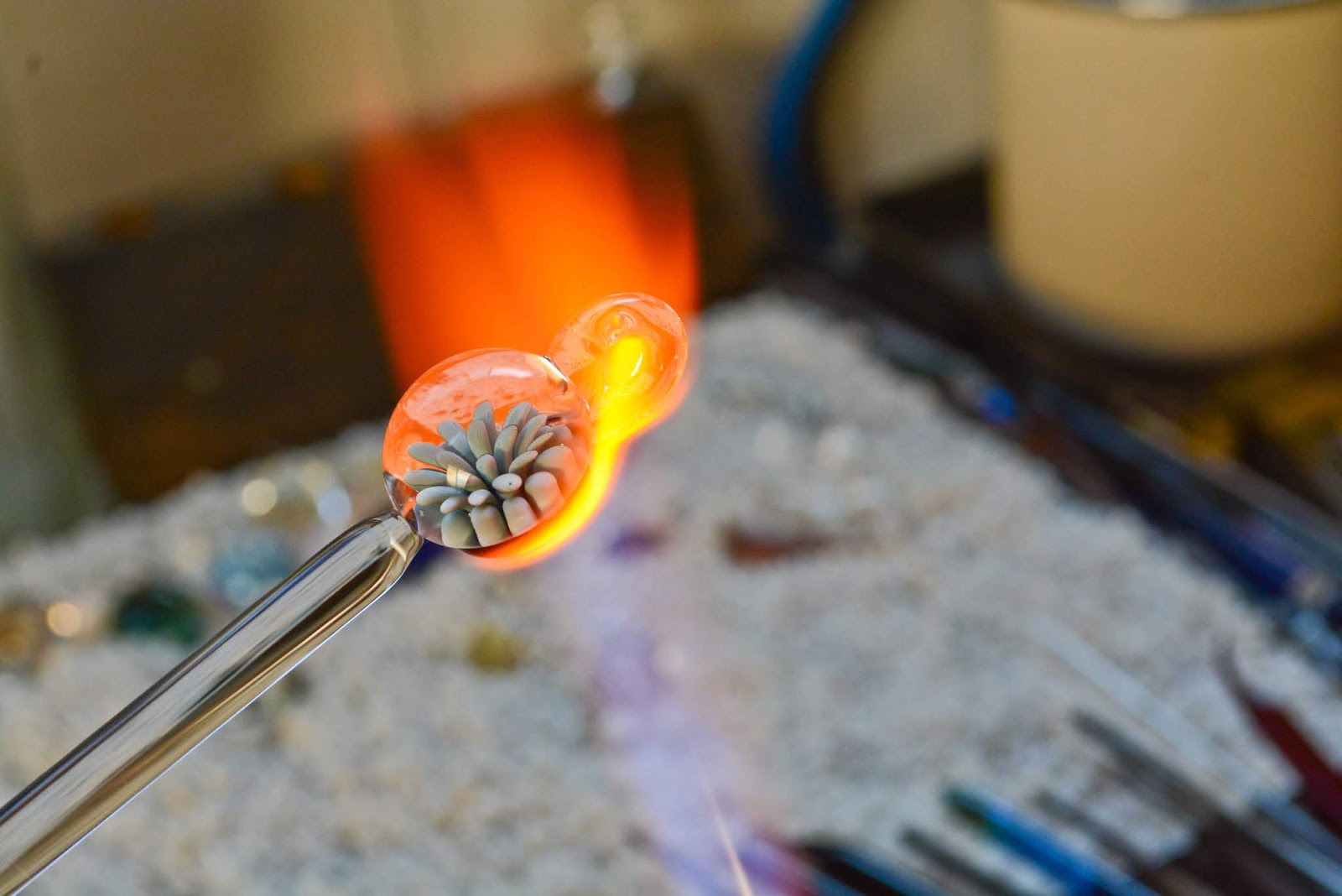 Le velo Indigo: Glass flower implosion