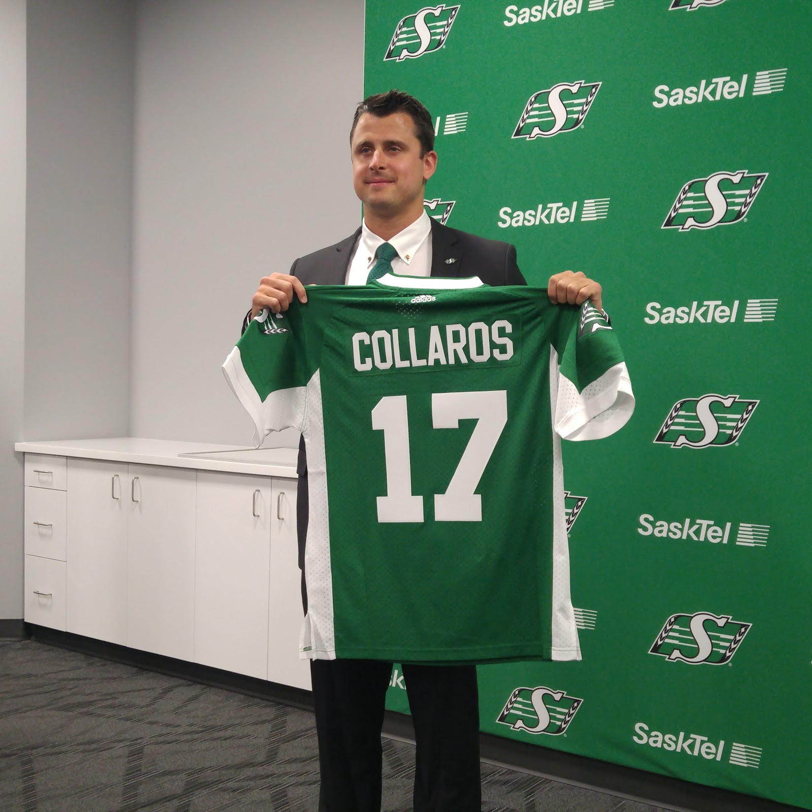 Is Zach Collaros A Multi Millionaire?  Find Out Now! - cxbewc7