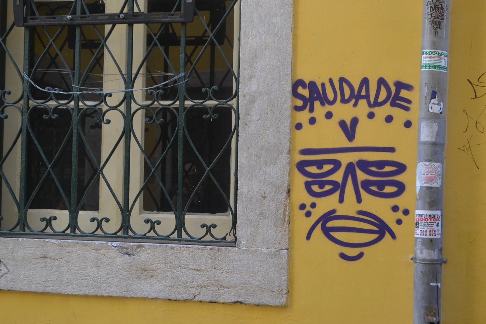 Lisbon street art tour